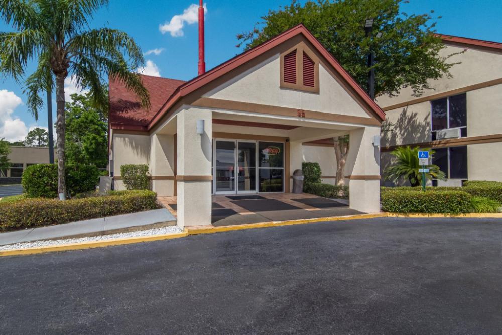 red roof inn and suites brunswick i 95