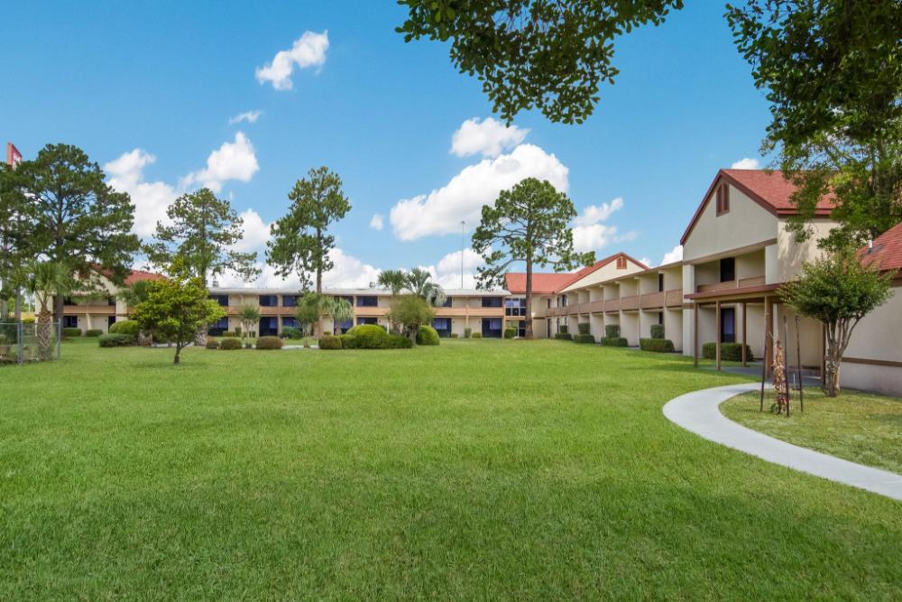 red roof inn and suites brunswick i 95