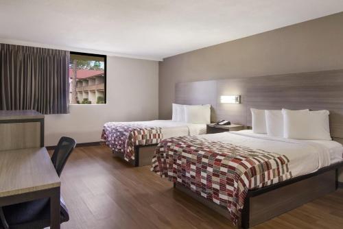 red roof inn and suites brunswick i 95