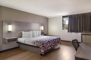 red roof inn and suites brunswick i 95