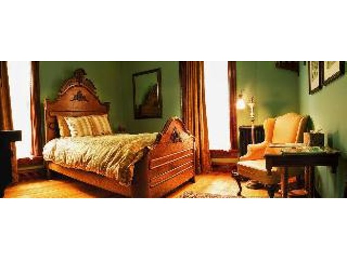 Whiskey Mansion,St. Joseph>>Buchanan County,3 star