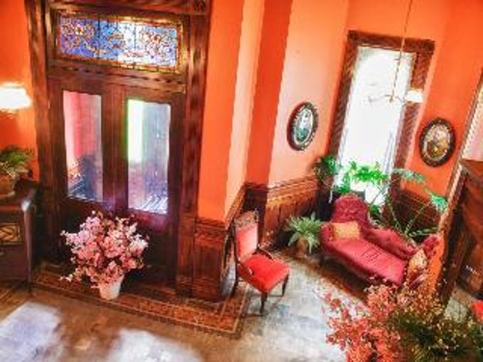 Whiskey Mansion,St. Joseph>>Buchanan County,3 star