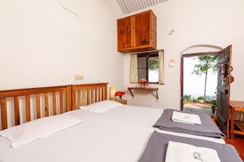devashola homestay