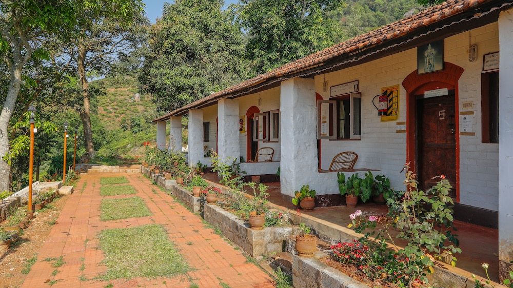 devashola homestay
