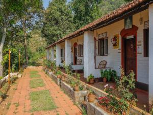 devashola homestay