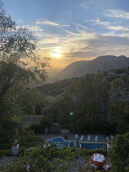 Auberge Des Cascades,,3 star