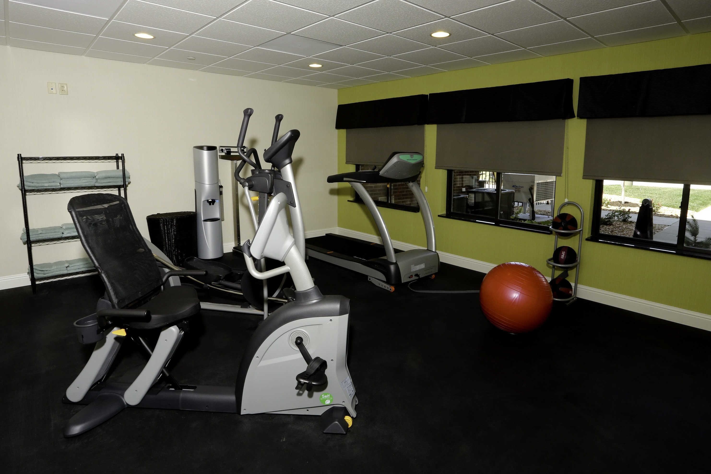 holiday inn express hotel and suites marion northeast by ihg