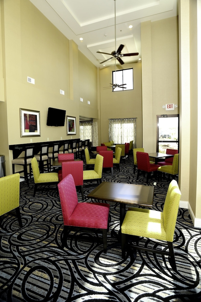 holiday inn express hotel and suites marion northeast by ihg