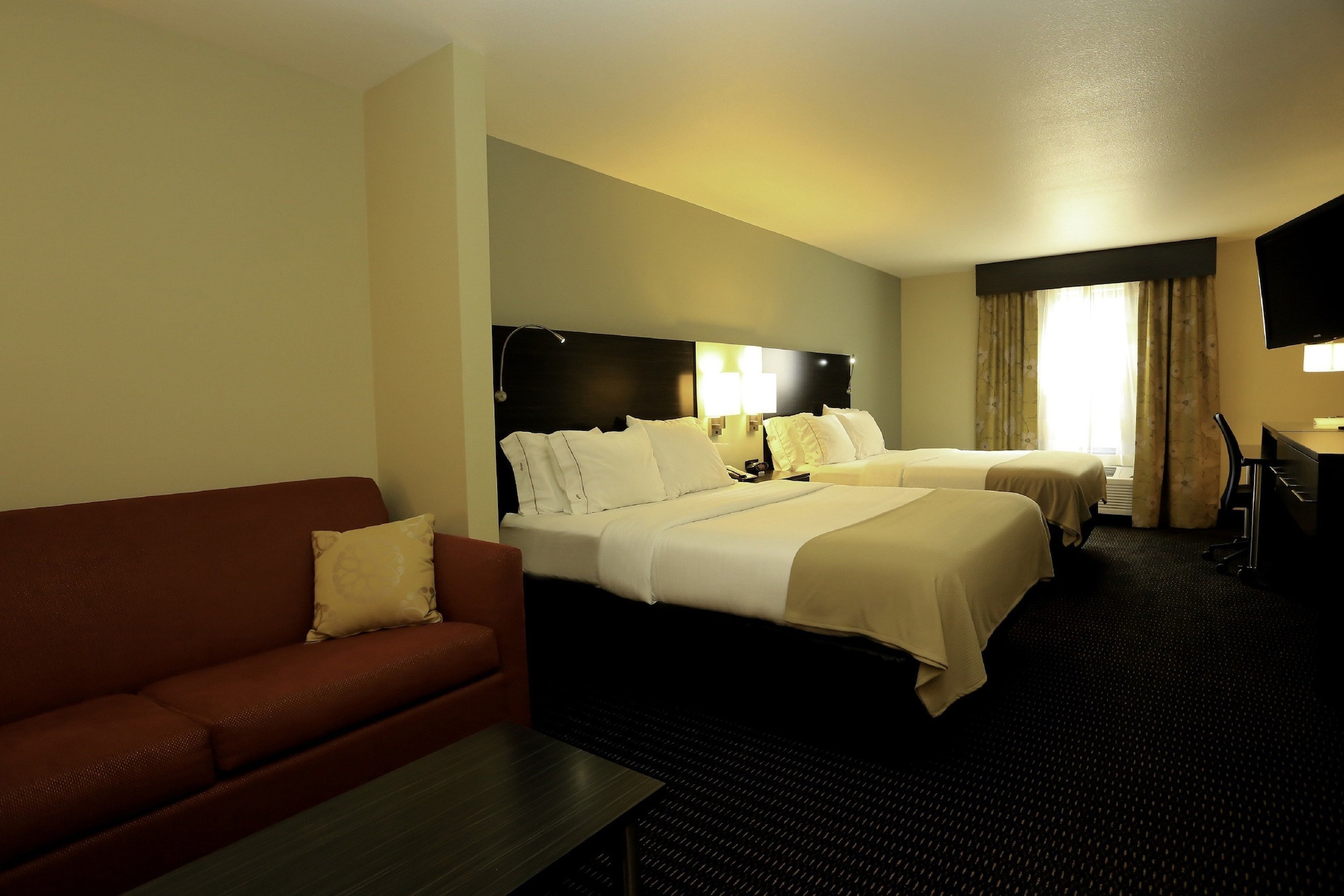 holiday inn express hotel and suites marion northeast by ihg