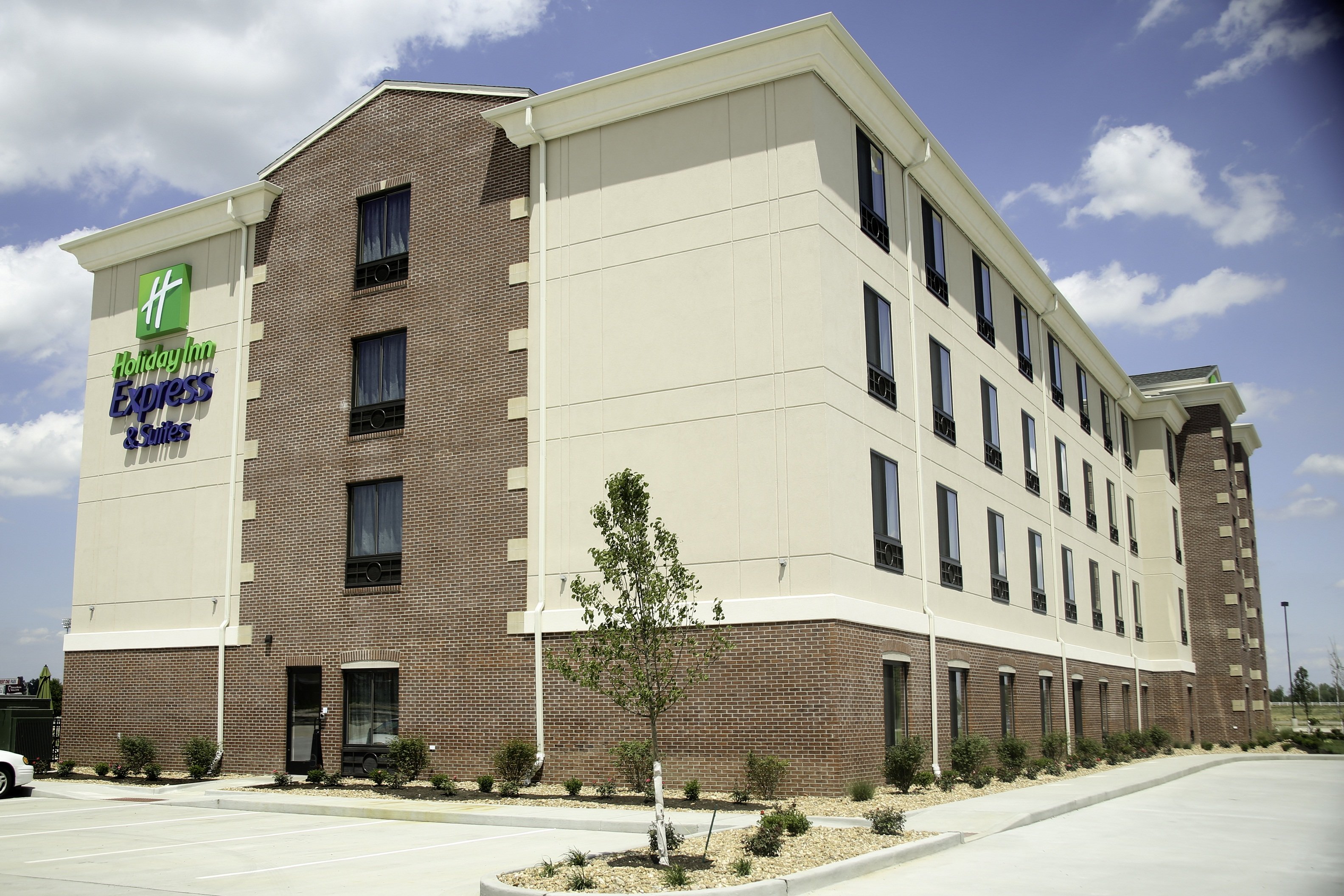 holiday inn express hotel and suites marion northeast by ihg