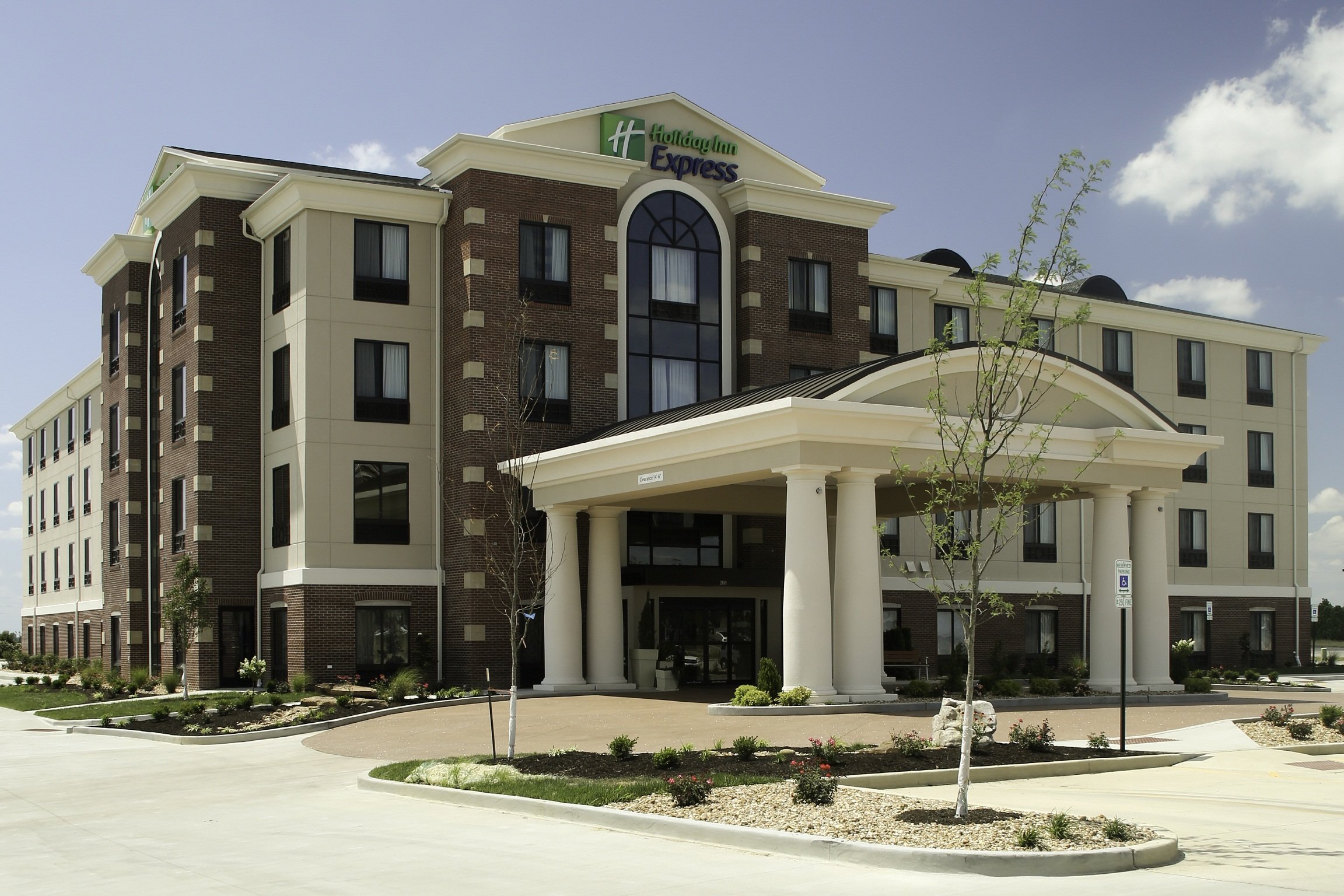 holiday inn express hotel and suites marion northeast by ihg