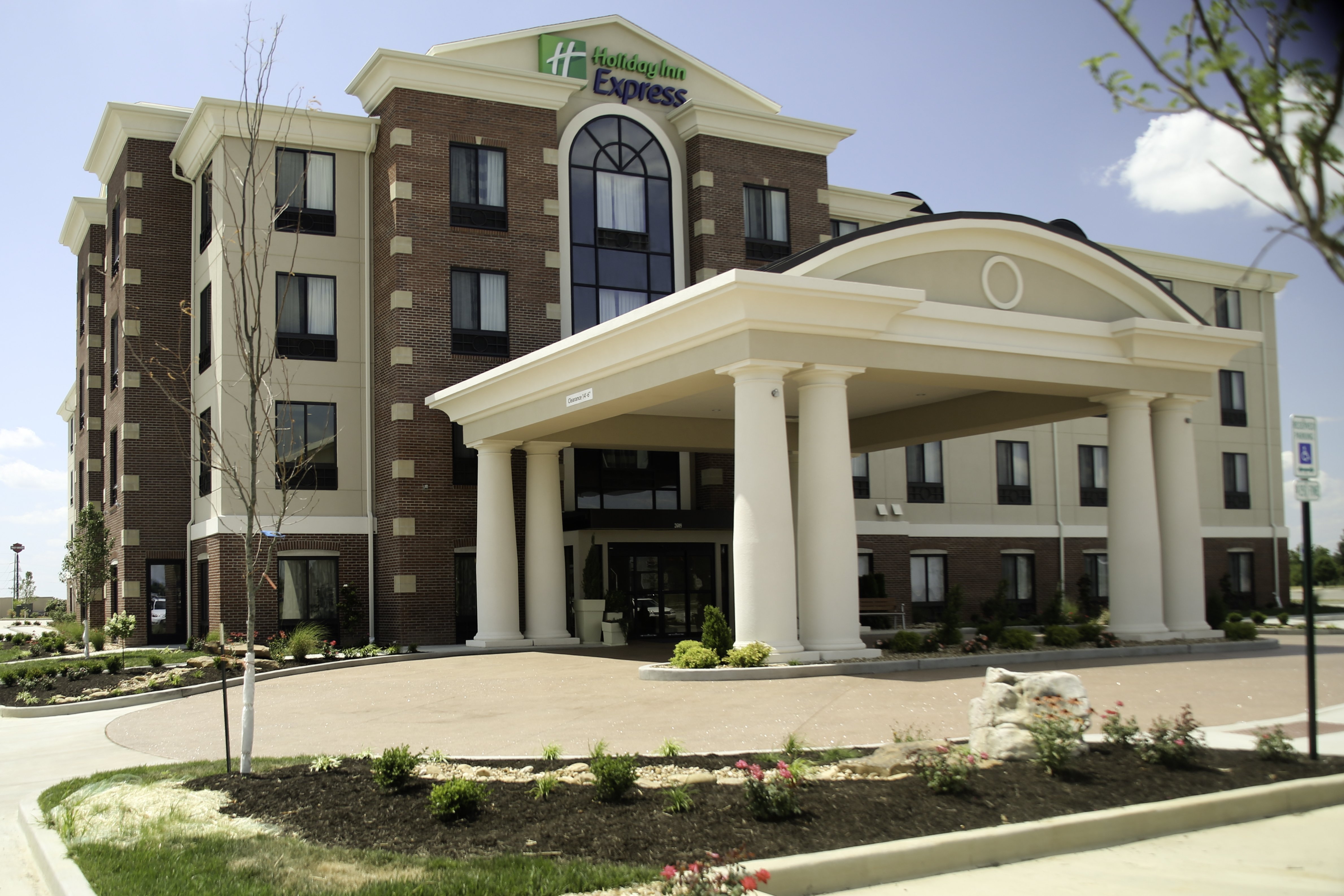 holiday inn express hotel and suites marion northeast by ihg