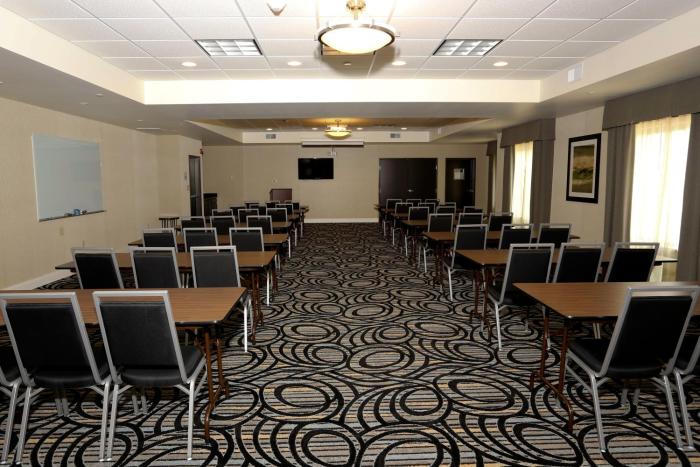holiday inn express hotel and suites marion northeast by ihg