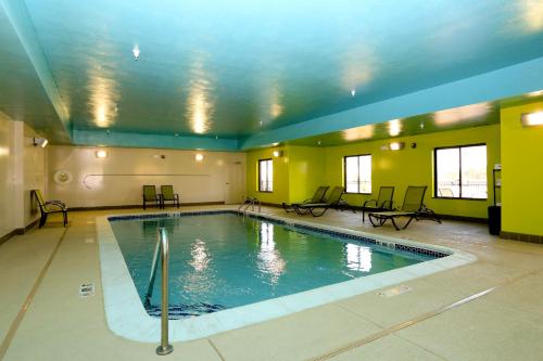 holiday inn express hotel and suites marion northeast by ihg