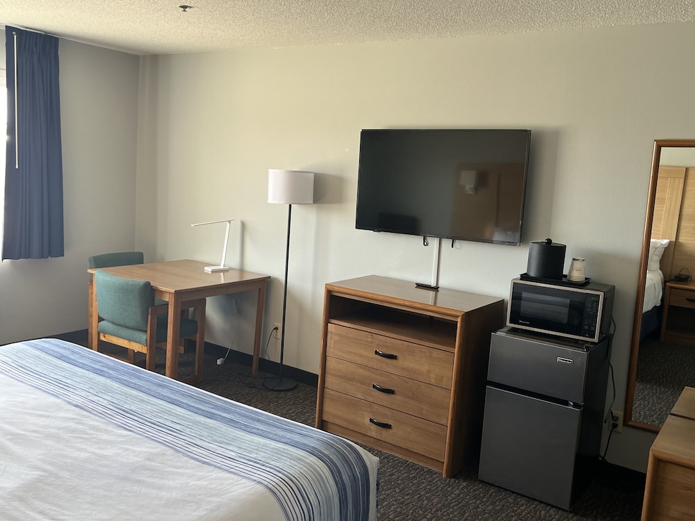 cozy house inn and suites