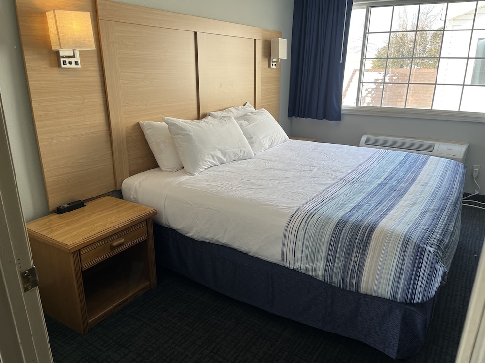 cozy house inn and suites