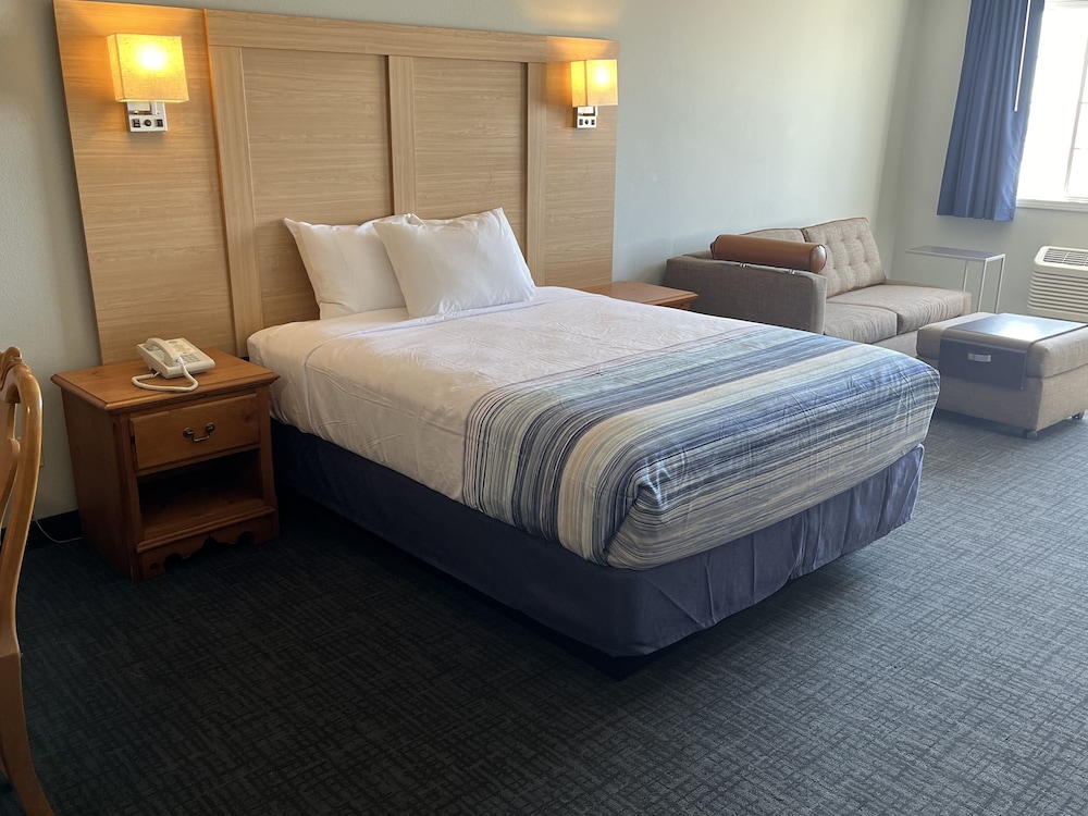 cozy house inn and suites