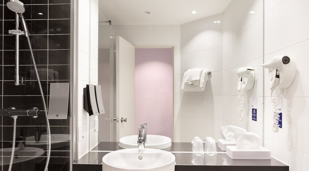 holiday inn express amiens by ihg