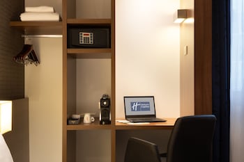 holiday inn express amiens by ihg