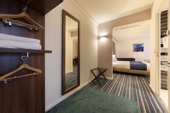 holiday inn express amiens by ihg