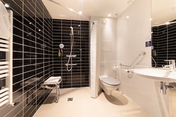 holiday inn express amiens by ihg