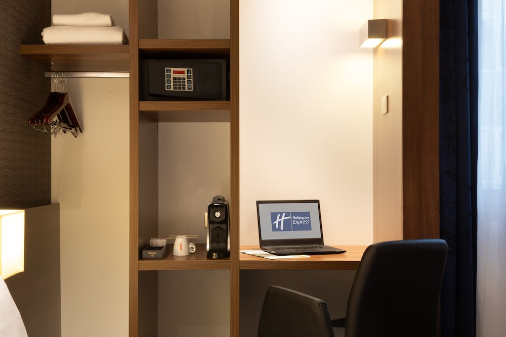 holiday inn express amiens by ihg