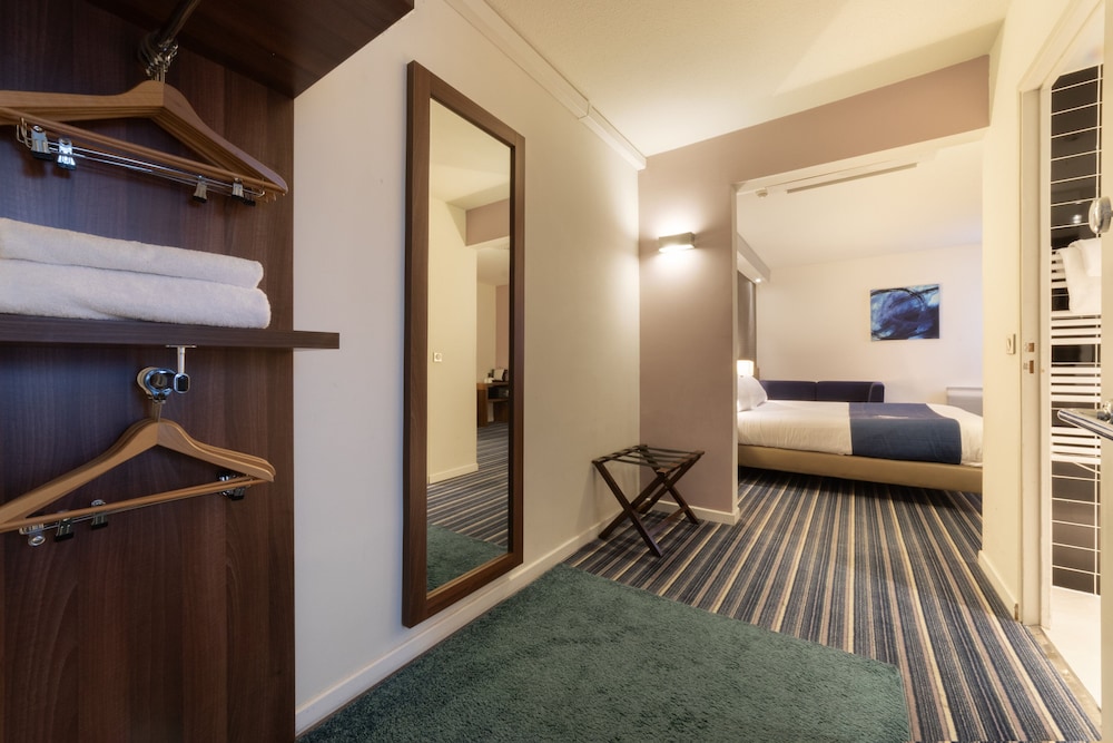 holiday inn express amiens by ihg