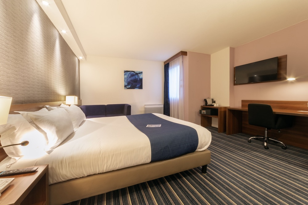 holiday inn express amiens by ihg