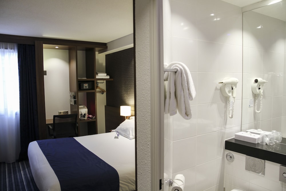 holiday inn express amiens by ihg