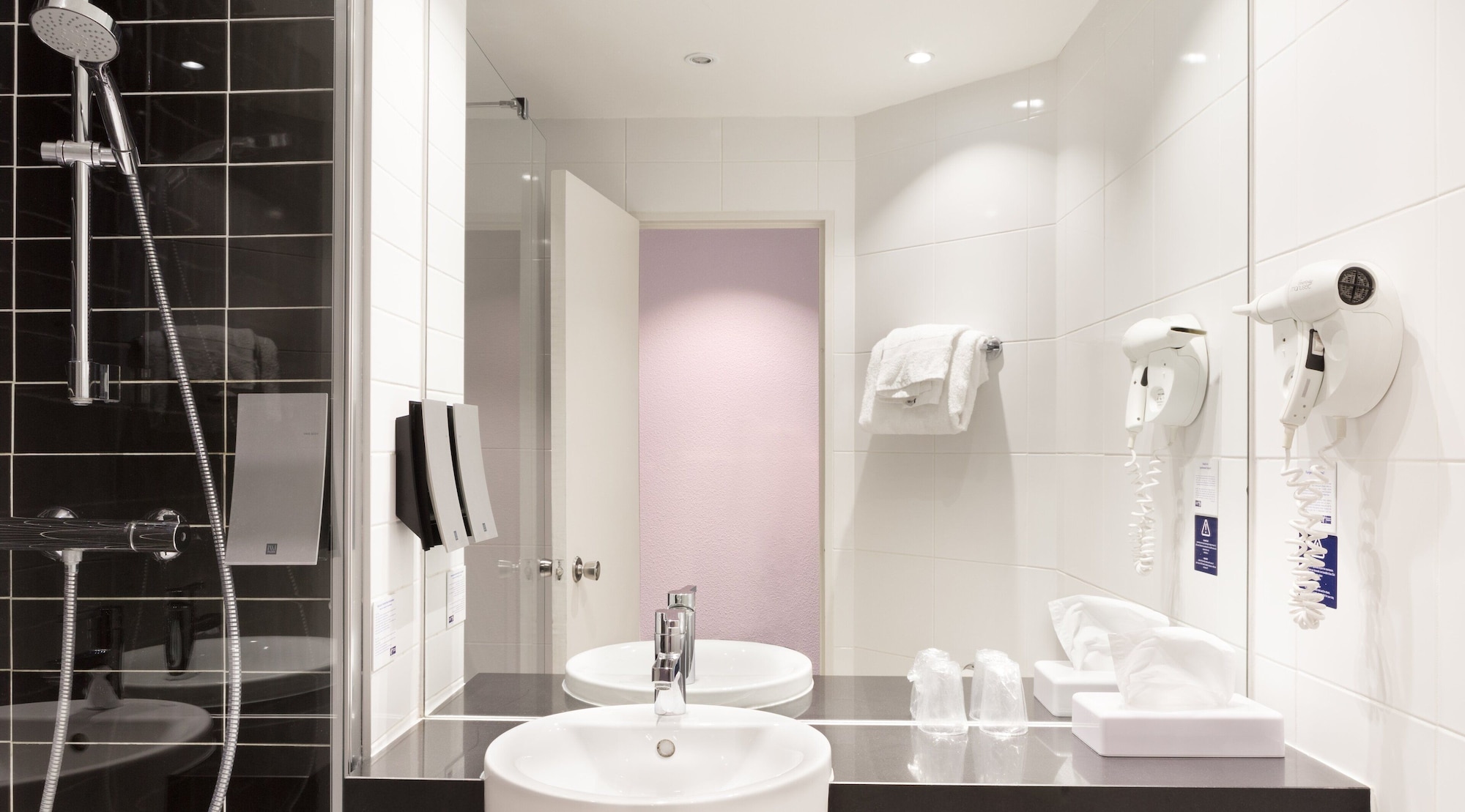 holiday inn express amiens by ihg