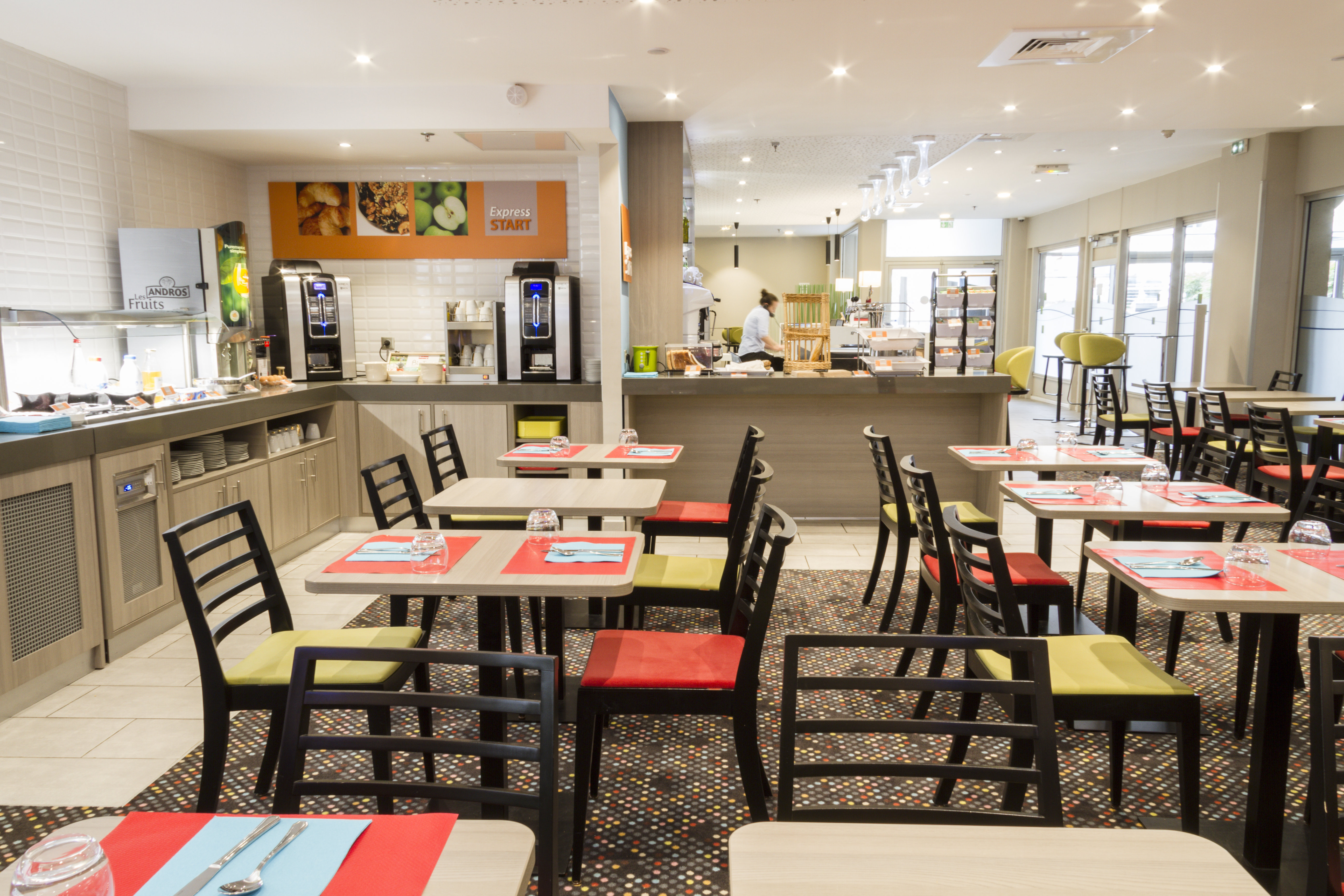holiday inn express amiens by ihg