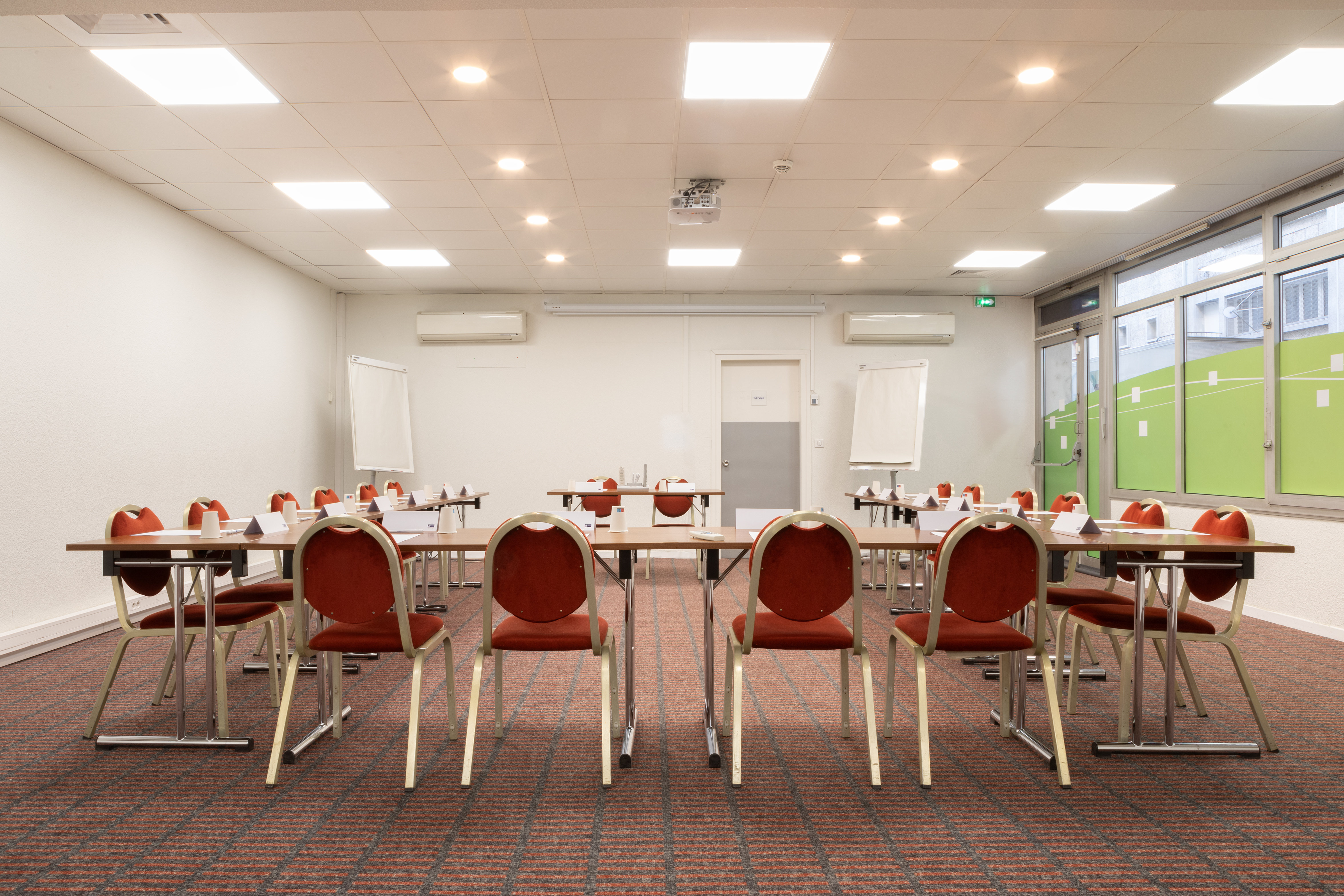 holiday inn express amiens by ihg