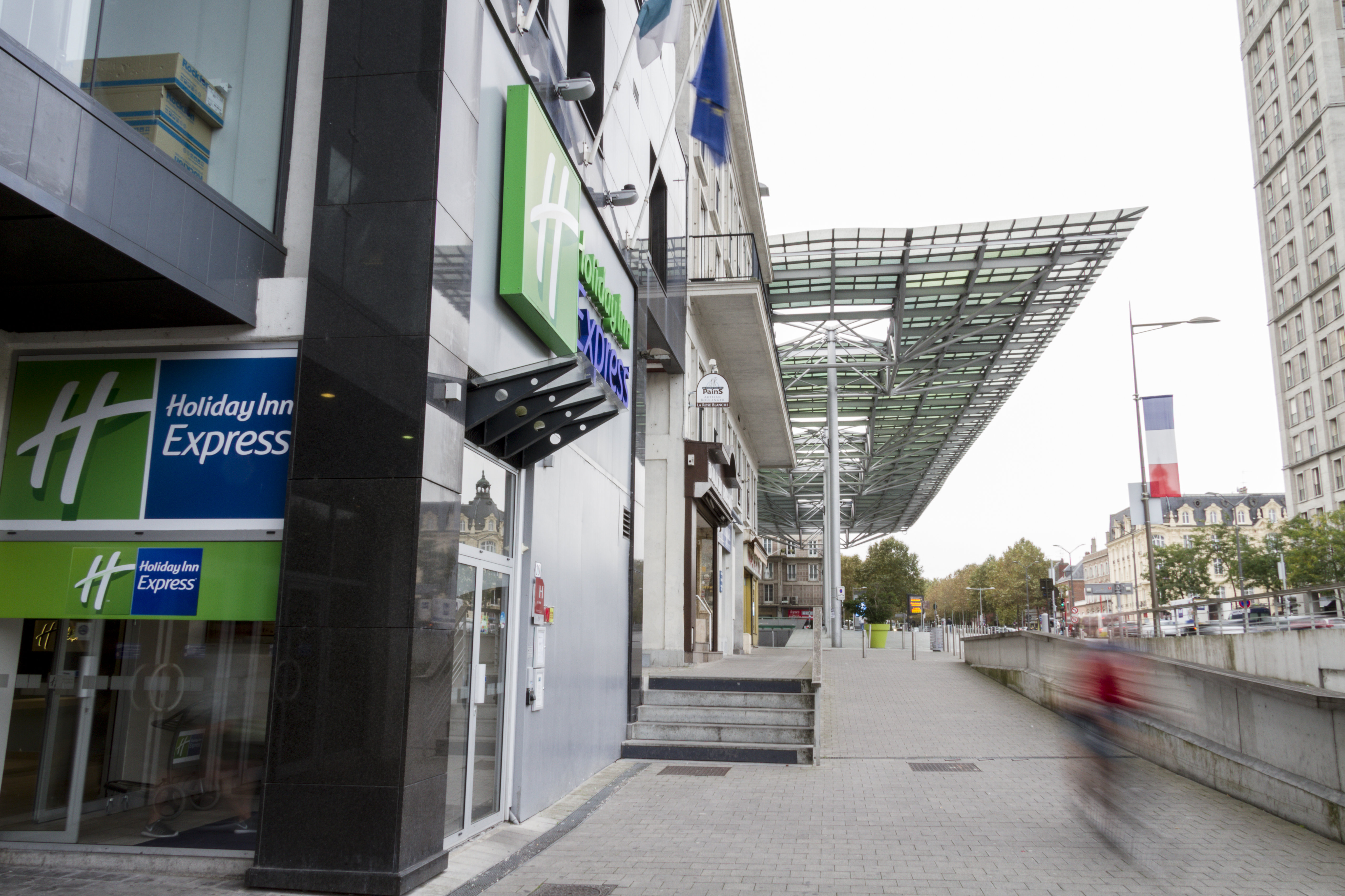 holiday inn express amiens by ihg