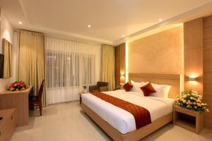 Raas Residency,Kochi>>Ernakulam,3 star