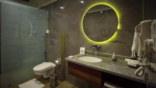 Holywater By Ganga Kinare,7, Virbhadra Rd, Near Aiims Rishikesh, Avas Vikas Colony, Rishikesh, Uttarakhand 249201,3 star