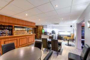 Comfort Hotel Evreux,Near Evreux Cathedral,3 star