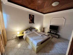 Prodiges Hôtel,,2 star