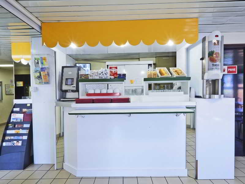 hotelf1 lyon massieux