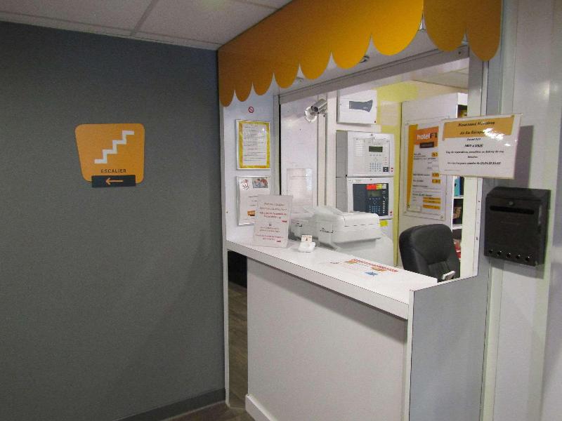 hotelf1 lyon massieux