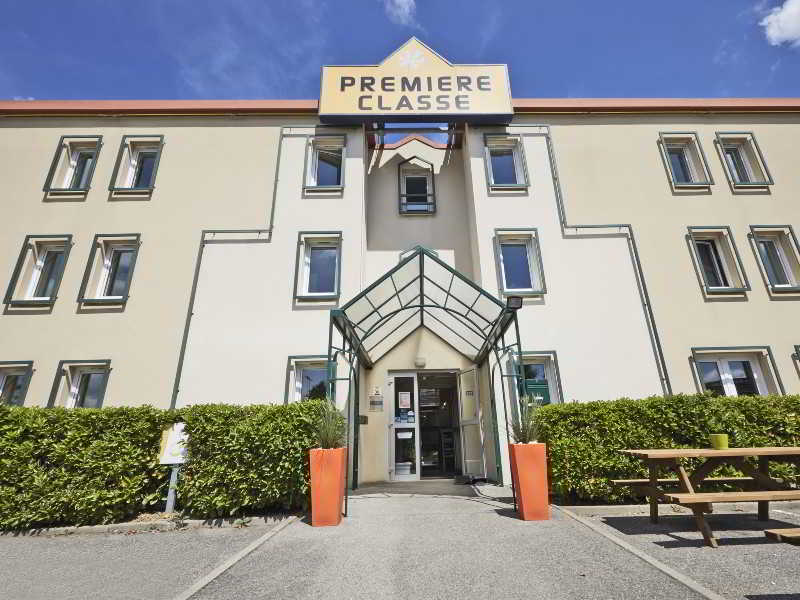 hotelf1 lyon massieux