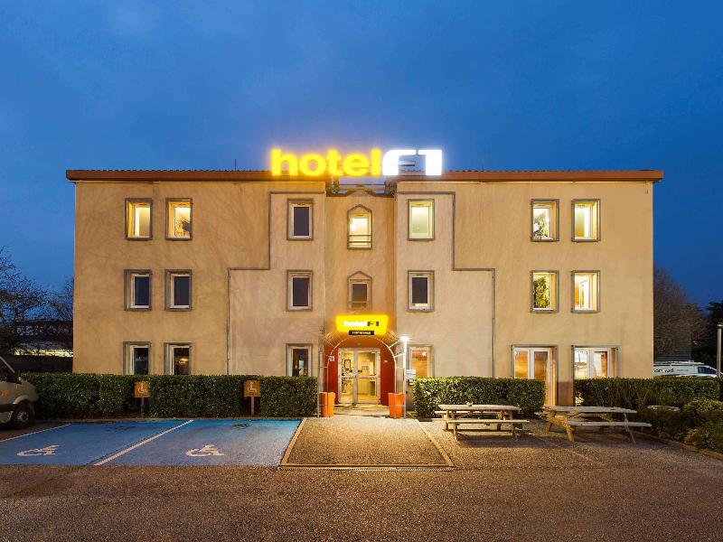 hotelf1 lyon massieux