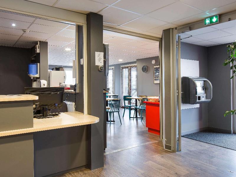 hotelf1 lyon massieux