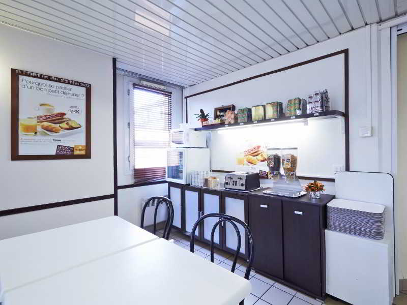 hotelf1 lyon massieux