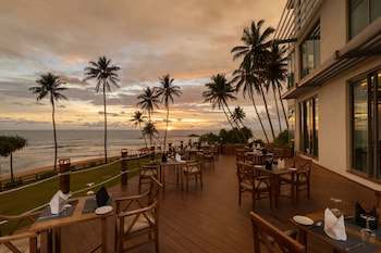 oceanfront condominiums galle
