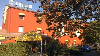 initial by balladins lyon villefranche sur saone