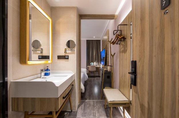 hanting shanghai lujiazui oriental pearl