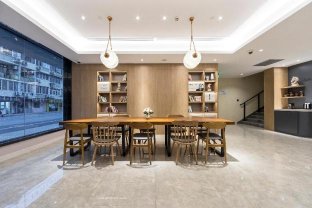 hanting shanghai lujiazui oriental pearl