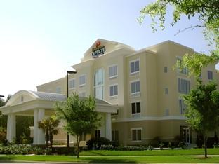 holiday inn express and suites georgetown by ihg