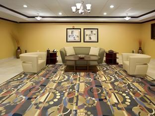 holiday inn express and suites georgetown by ihg