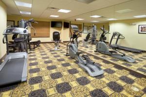 holiday inn express and suites georgetown by ihg